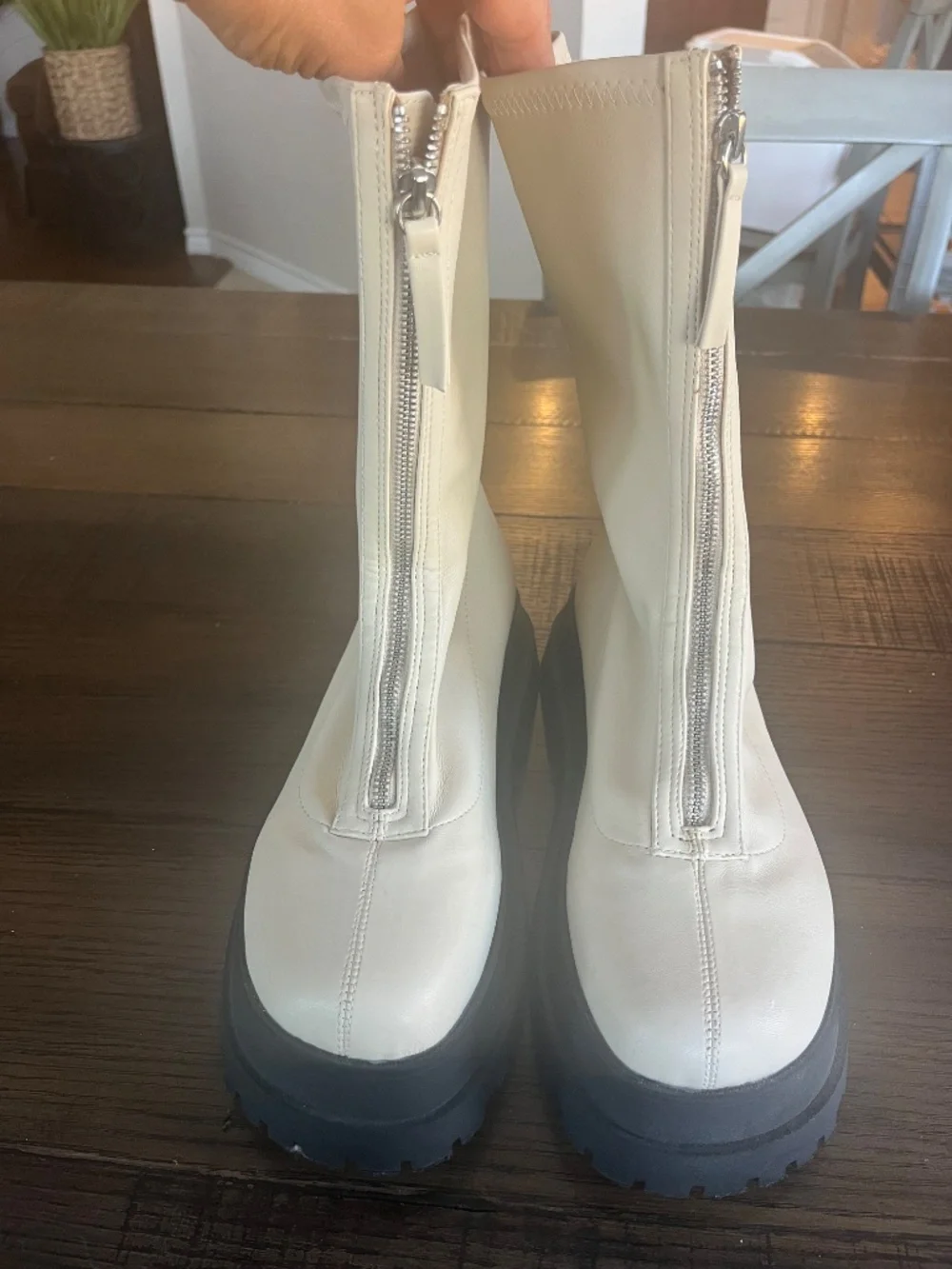 Women’s Urban Outfitters platform boots